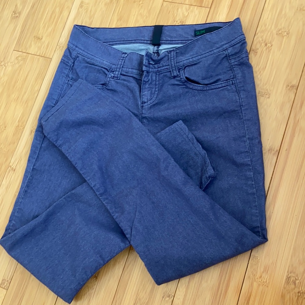 Blue jeggings